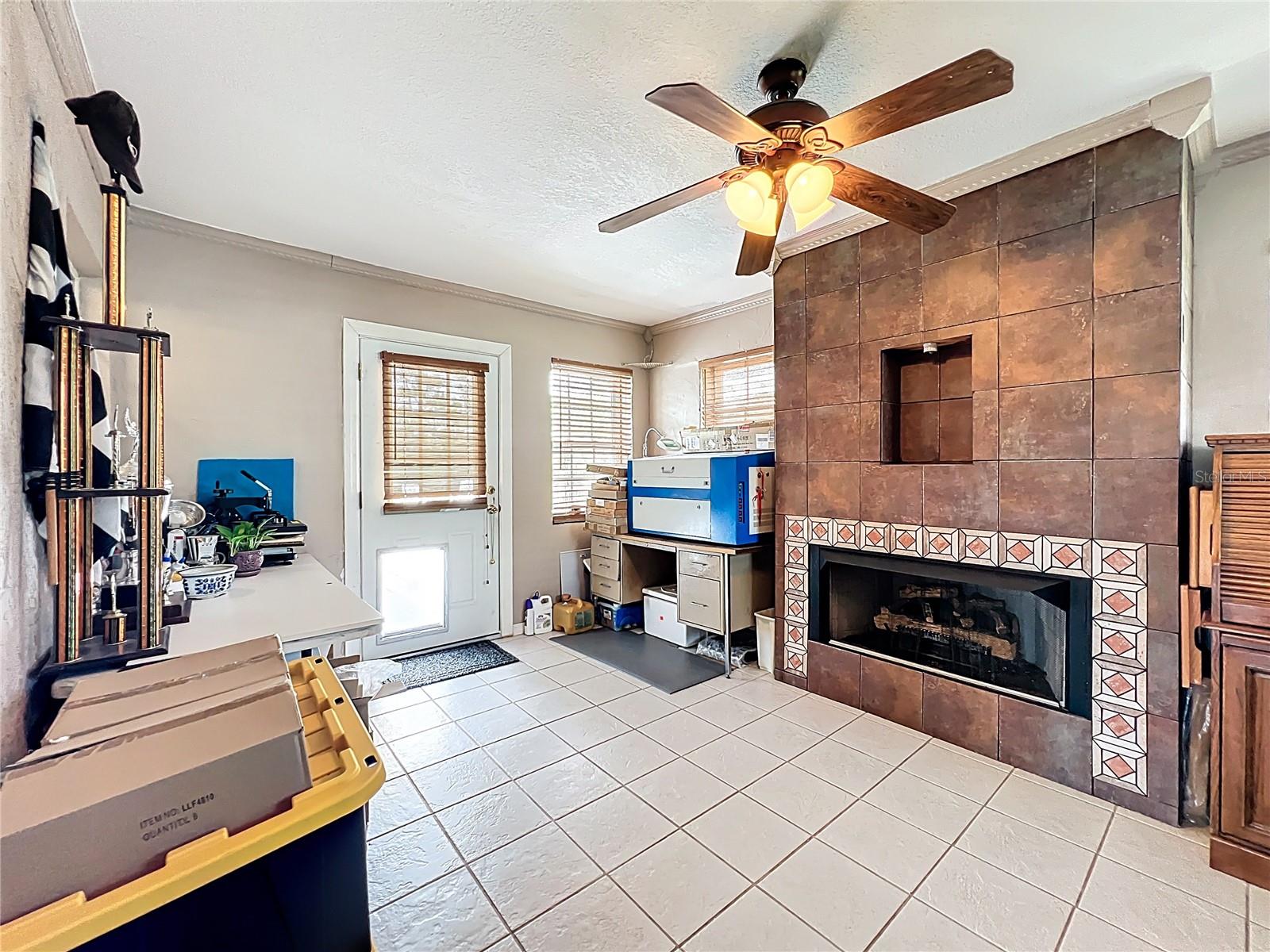 Image 19 of 70 For 22163 Edgewater Boulevard