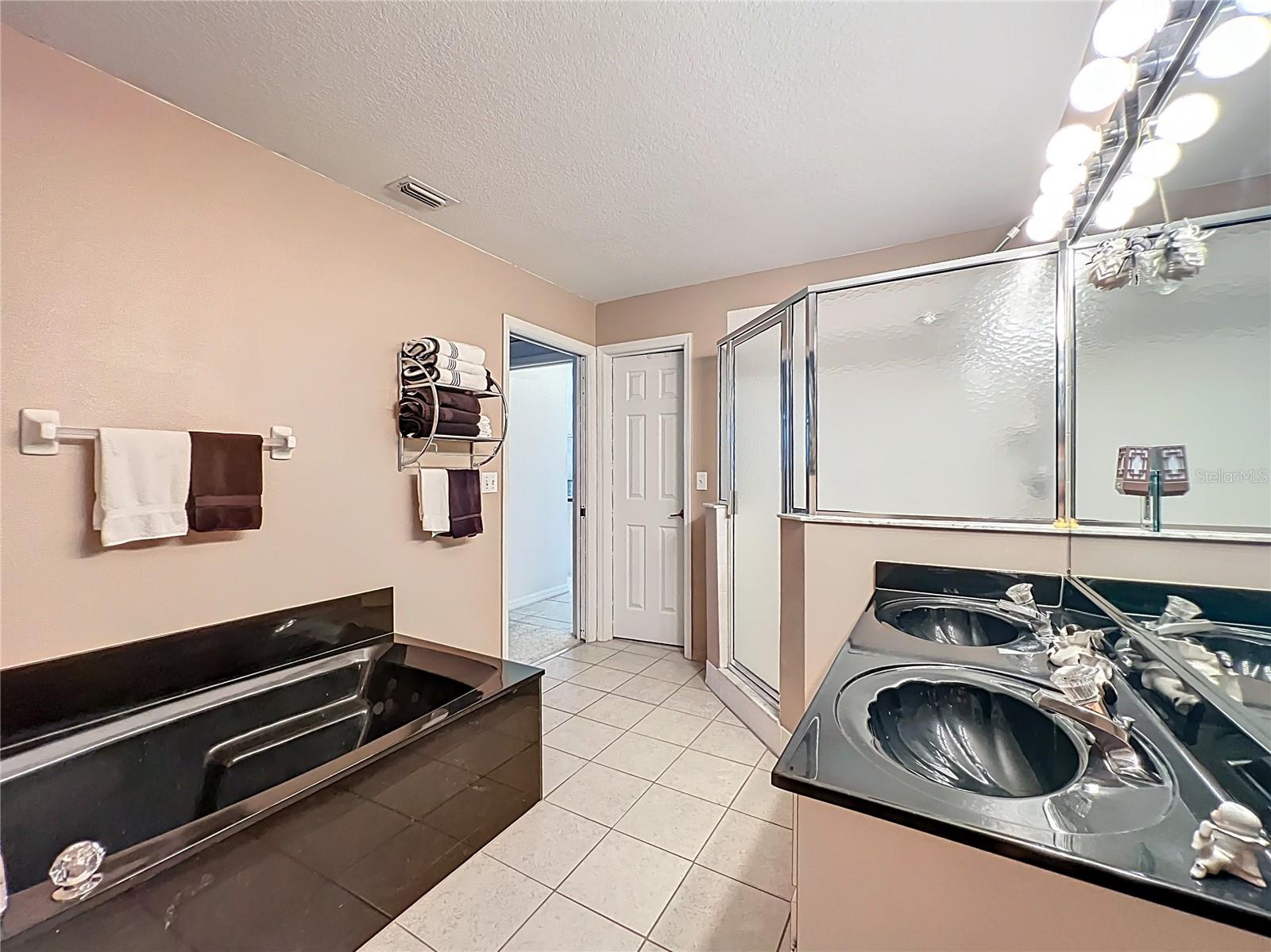 Image 35 of 70 For 22163 Edgewater Boulevard