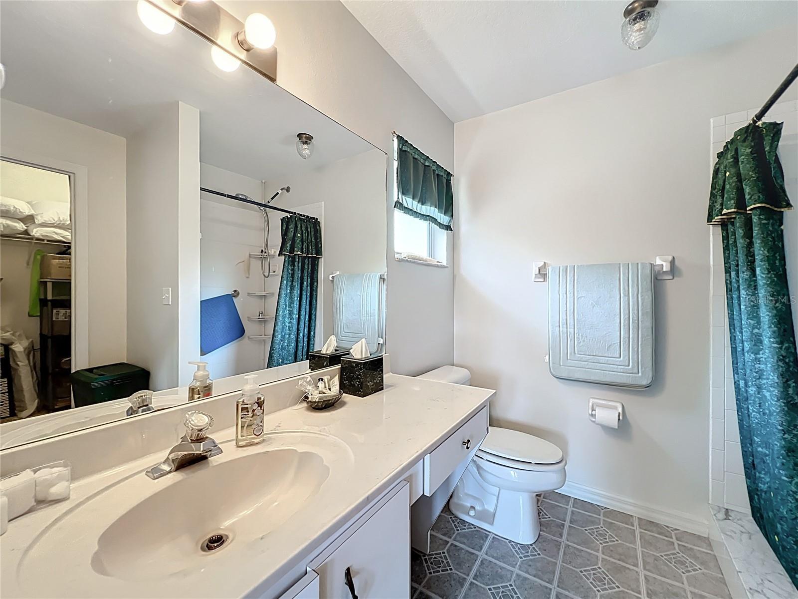 Image 50 of 70 For 22163 Edgewater Boulevard