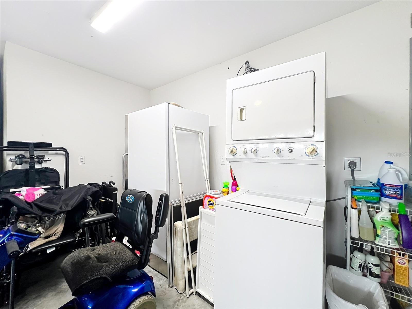 Image 51 of 70 For 22163 Edgewater Boulevard