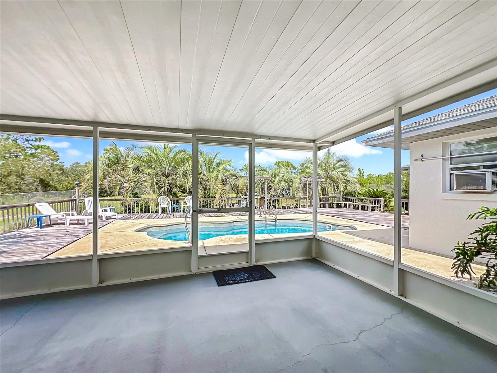 Image 53 of 70 For 22163 Edgewater Boulevard