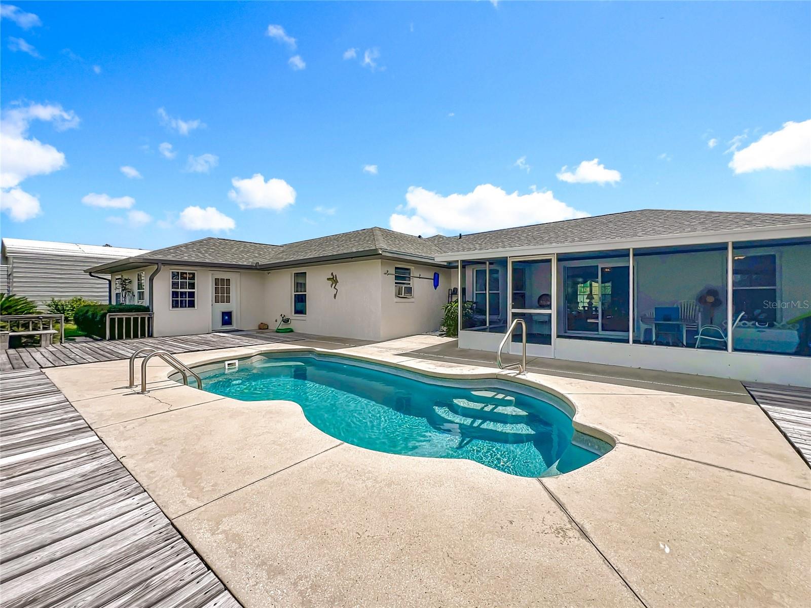 Image 55 of 70 For 22163 Edgewater Boulevard
