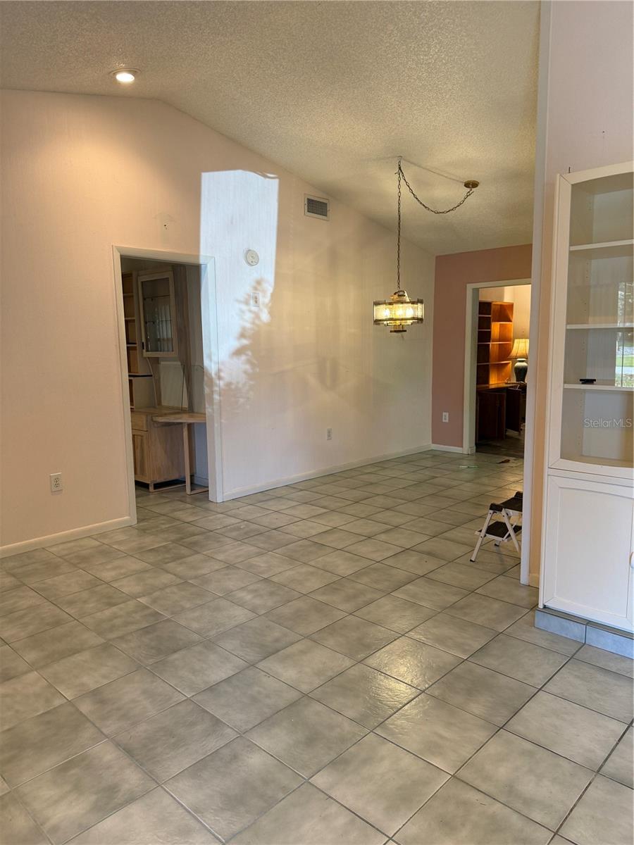 Image 4 of 11 For 1416 Orkney Drive