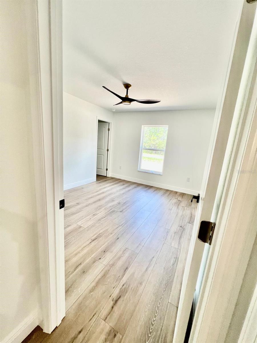 Image 7 of 15 For 13322 Sw 16th Street