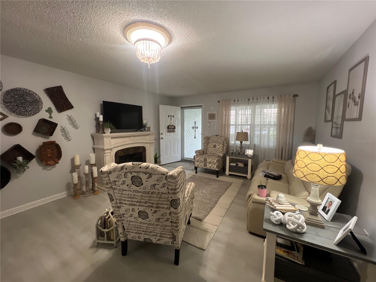 Image 4 of 22 For 8556 90th Lane C
