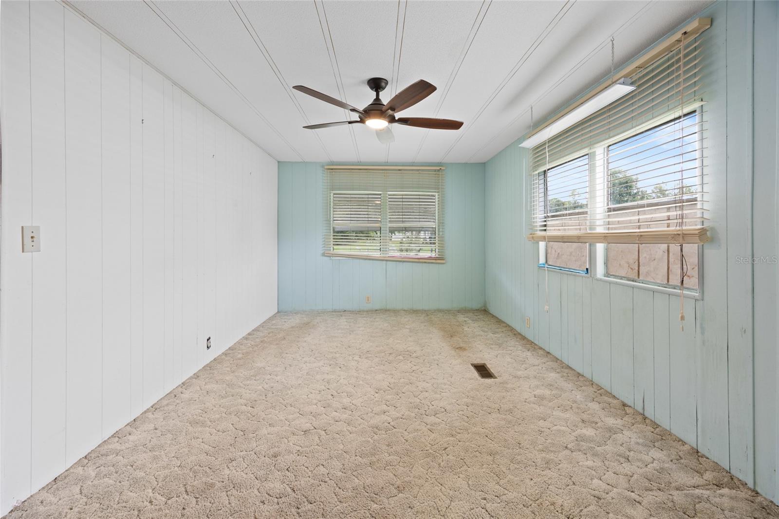 Image 11 of 28 For 411 63rd Court