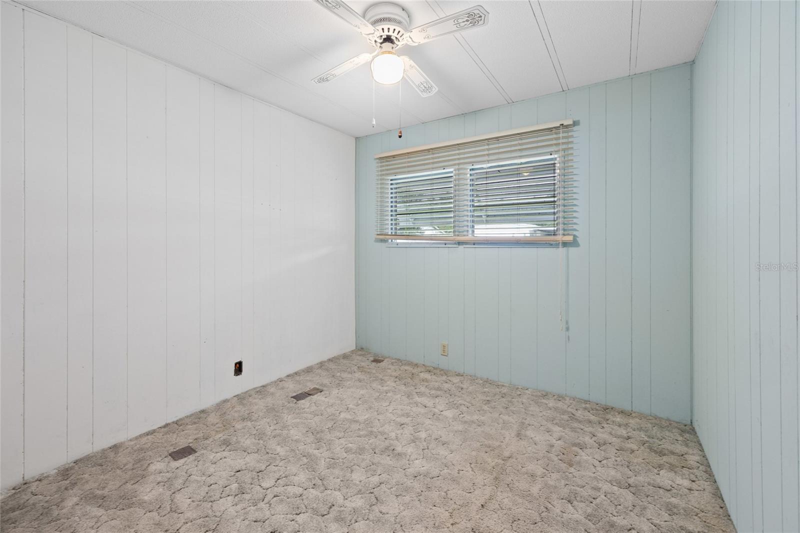 Image 17 of 28 For 411 63rd Court