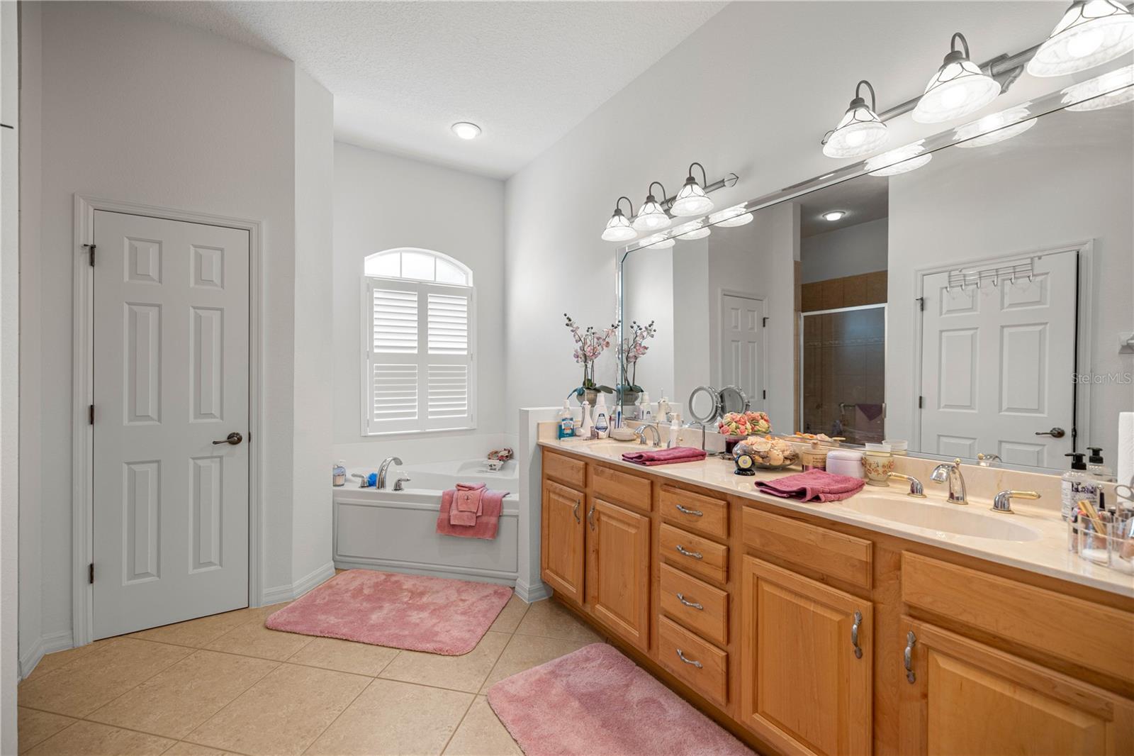 Image 18 of 29 For 8616 82nd Terrace