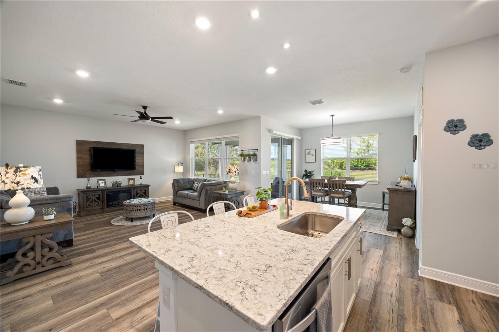 Image 14 of 55 For 9419 52nd Loop