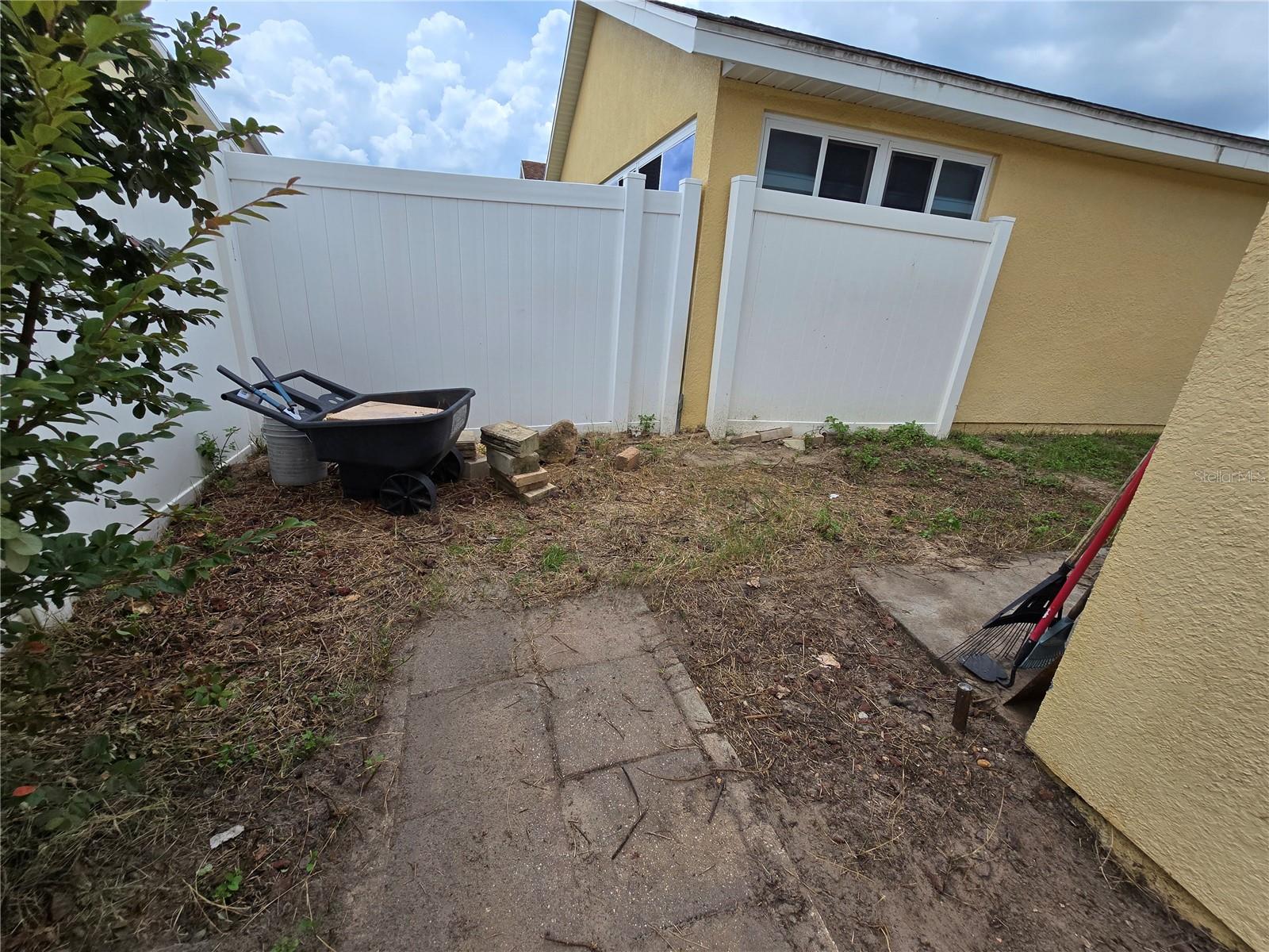 Image 4 of 10 For 12328 Ne 48th Loop