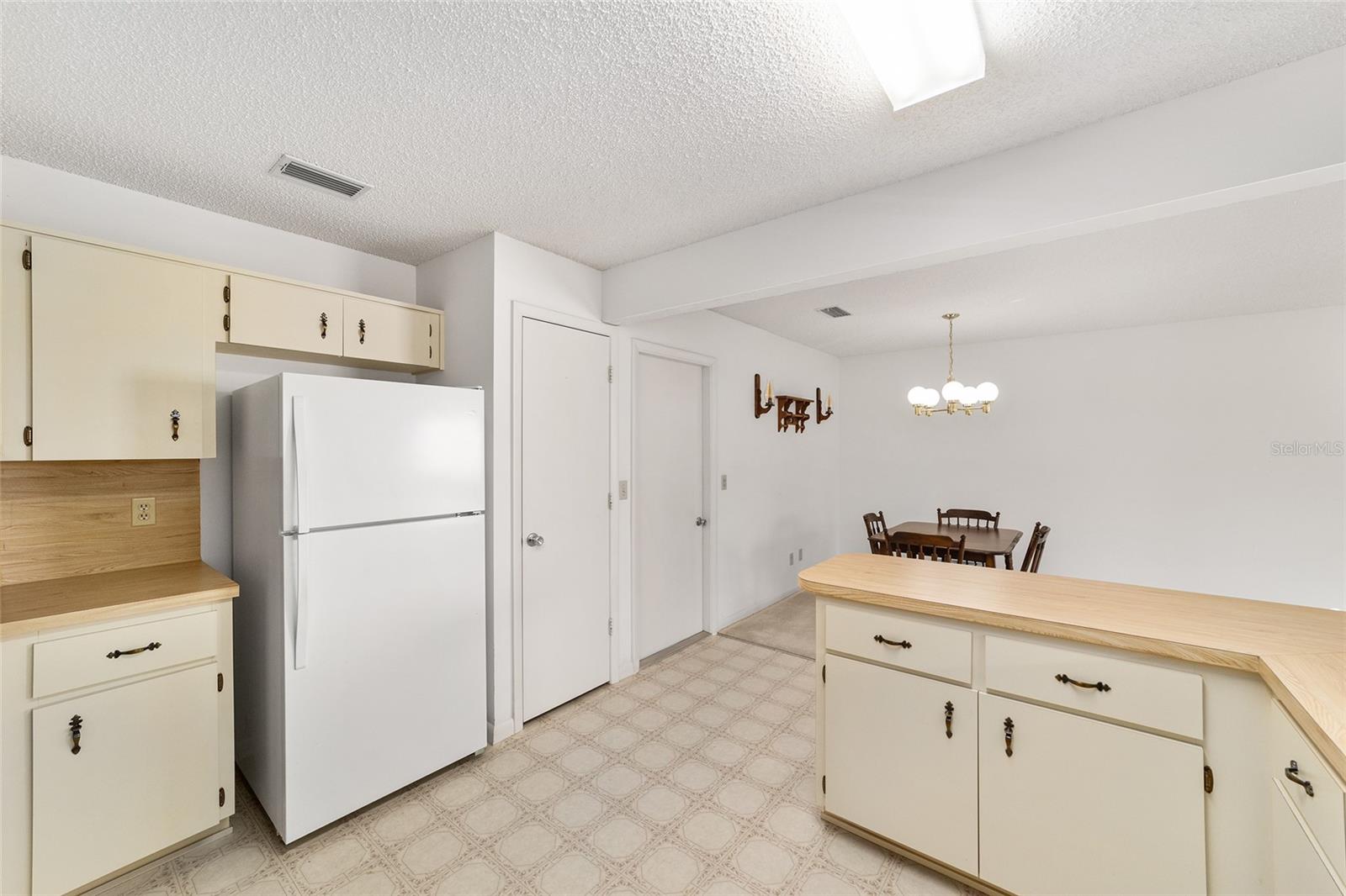Image 21 of 32 For 8710 90th Lane D