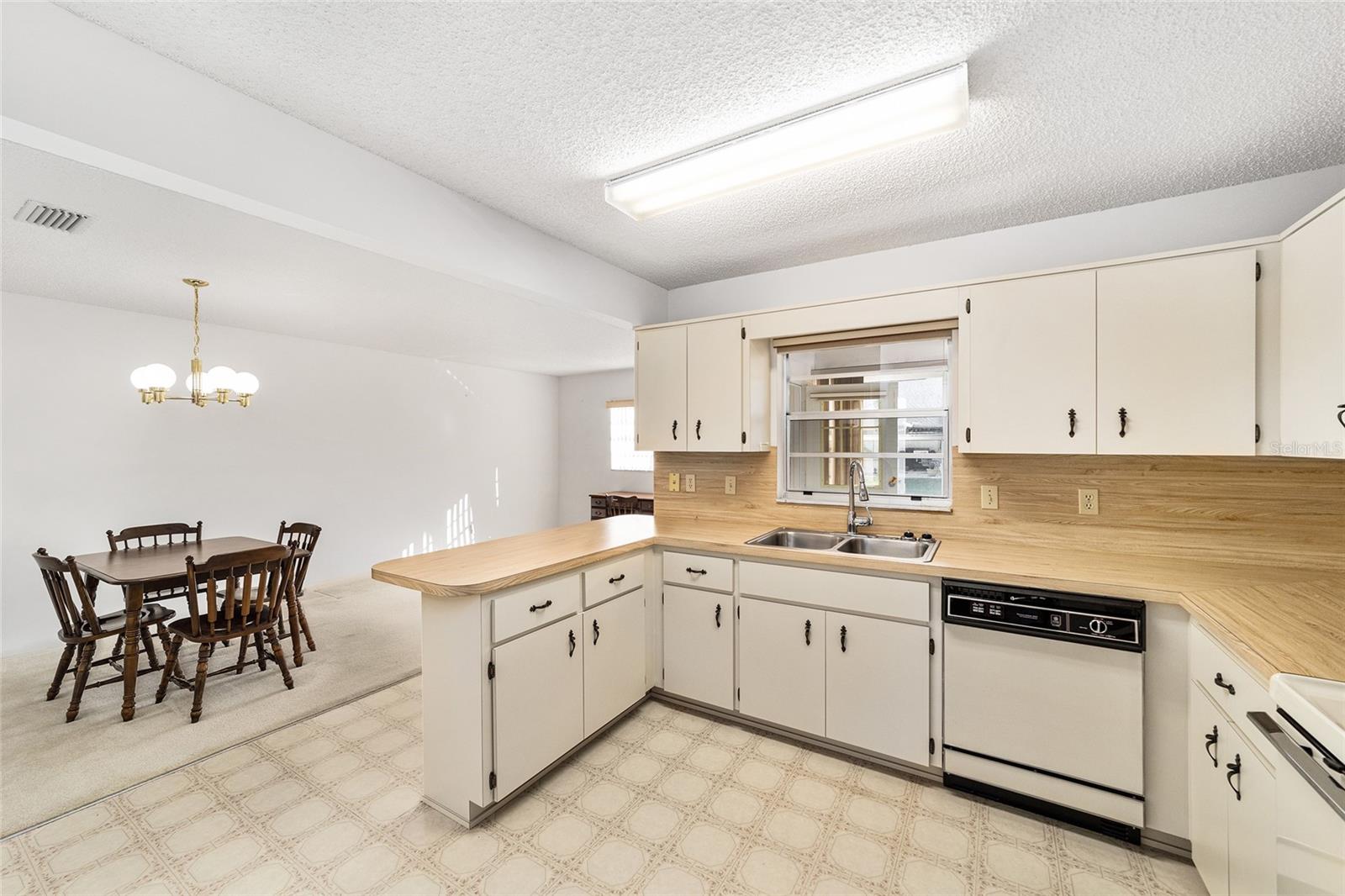 Image 22 of 32 For 8710 90th Lane D