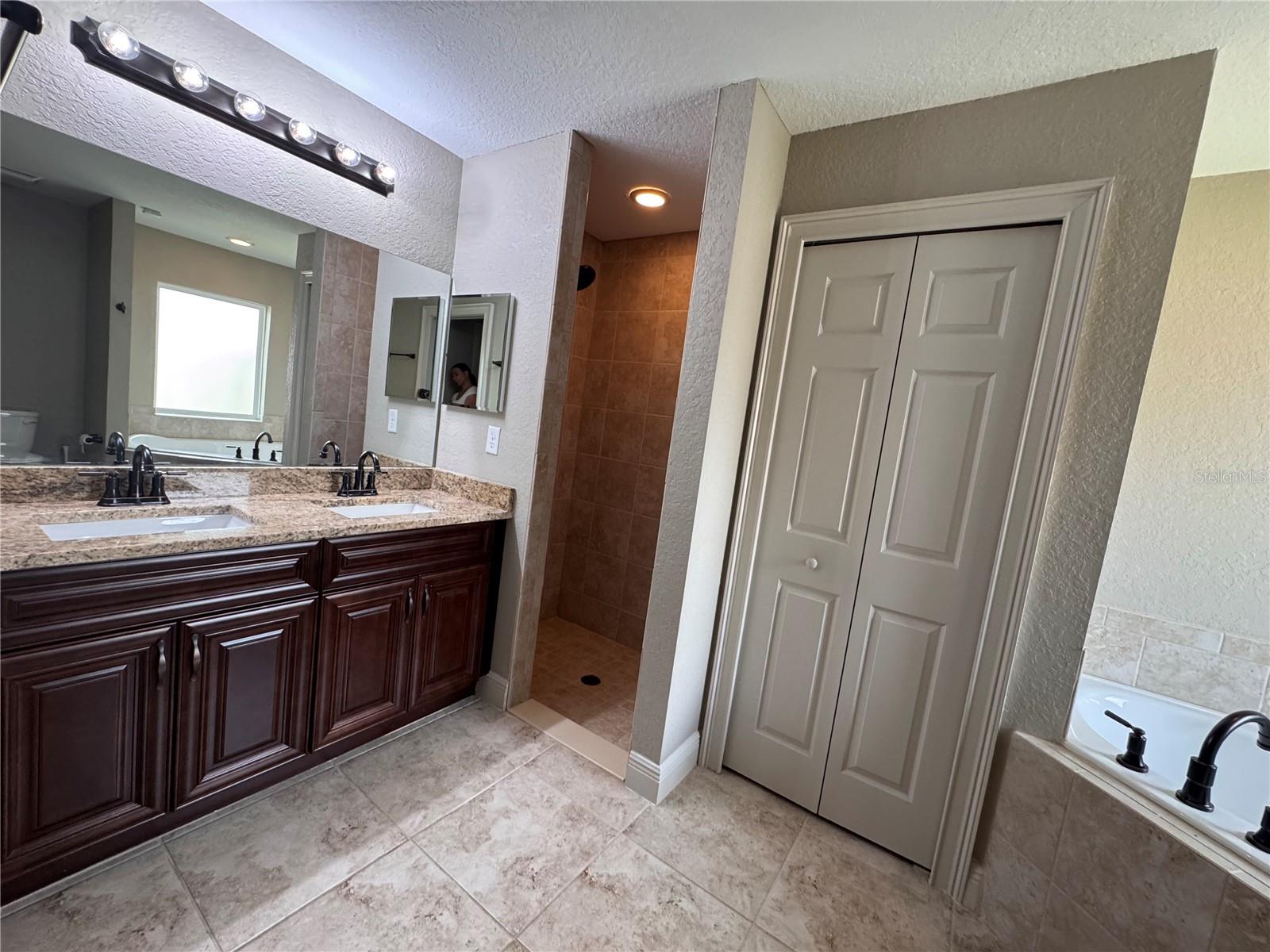 Image 24 of 52 For 1645 168th Loop