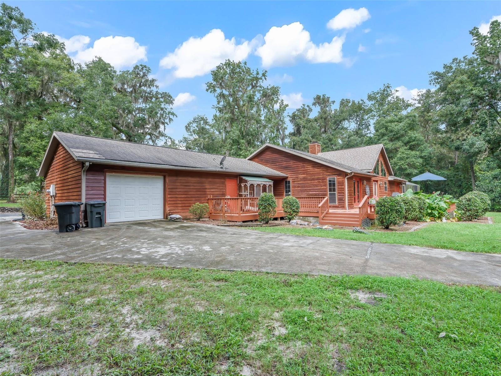 Image 39 of 51 For 75 Lake View Drive E