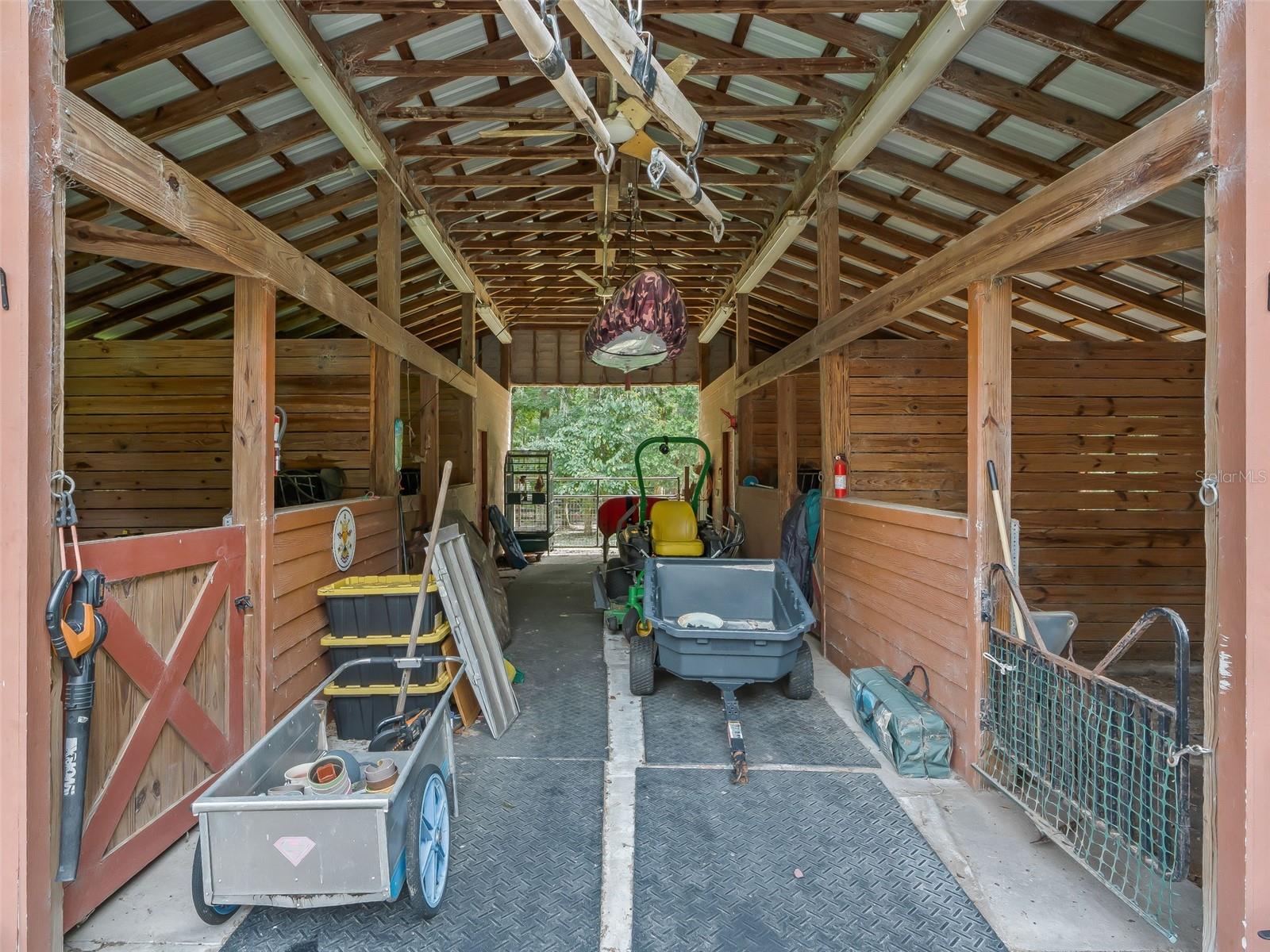 Image 41 of 51 For 75 Lake View Drive E