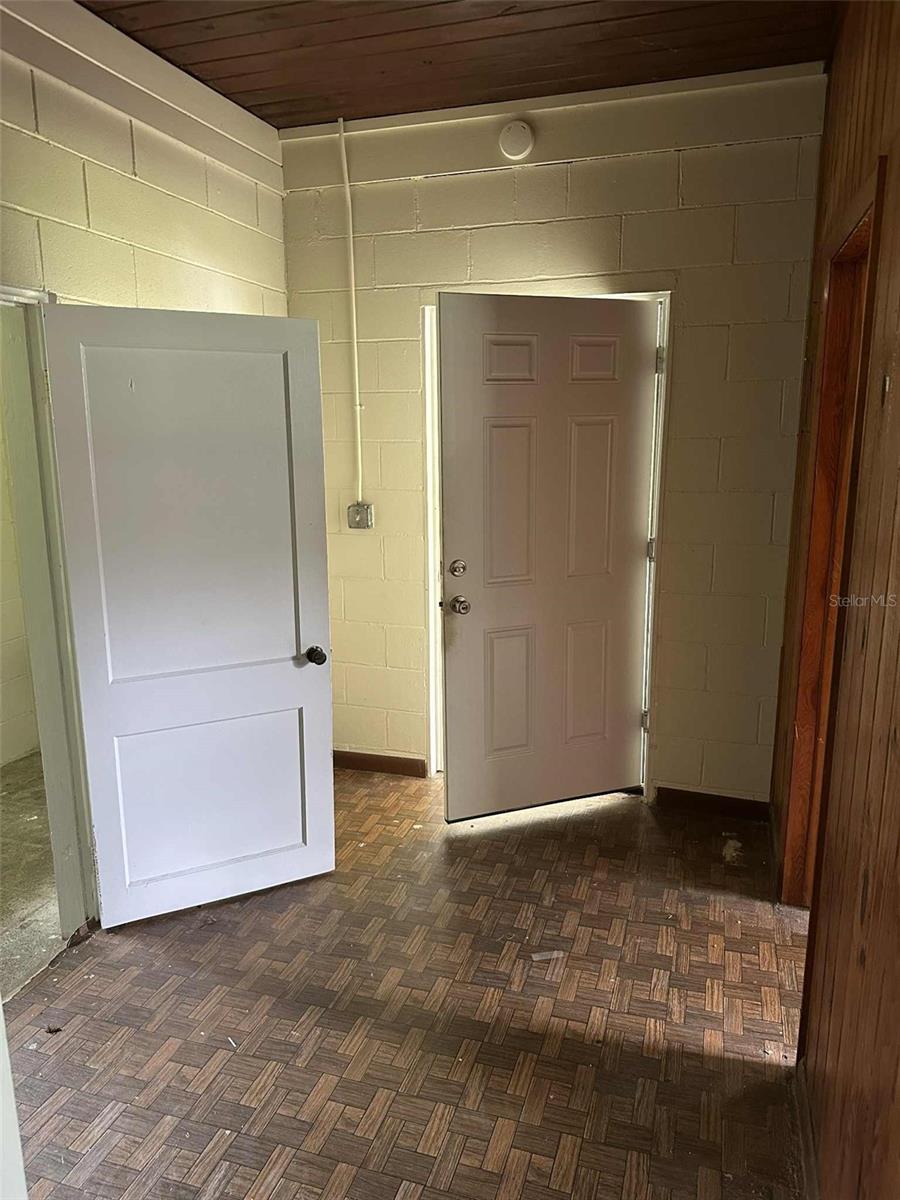 Image 10 of 18 For 208 26th Street