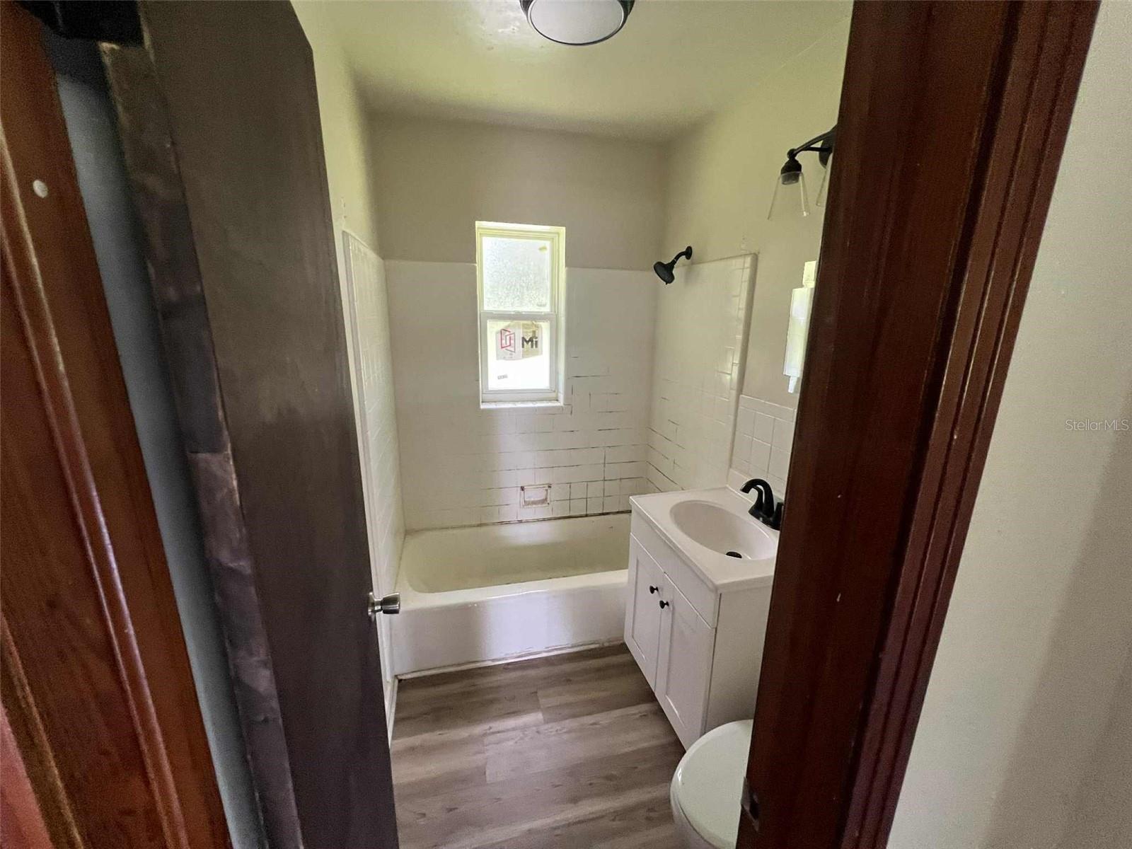 Image 15 of 18 For 208 26th Street