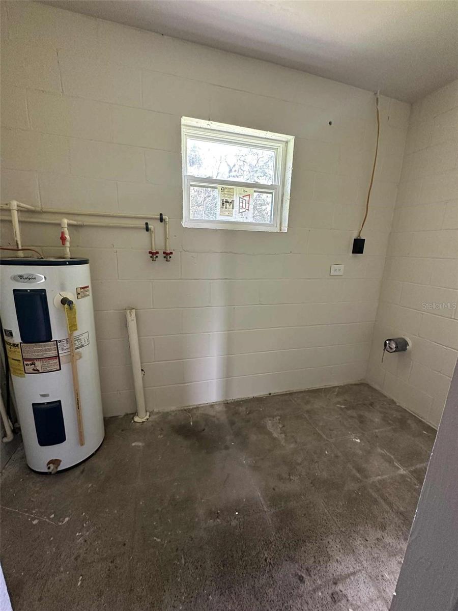 Image 16 of 18 For 208 26th Street