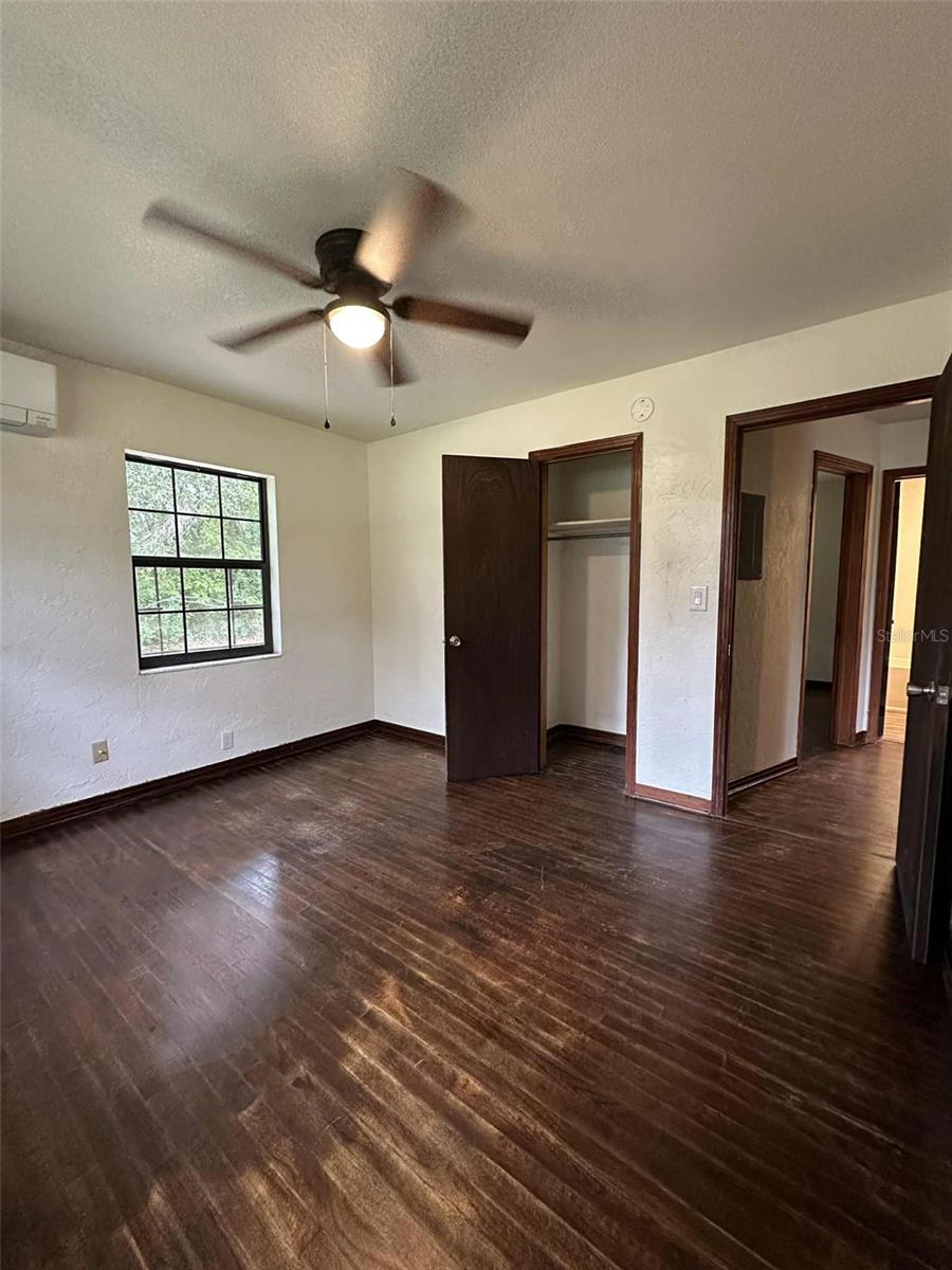 Image 19 of 26 For 208 26th Street