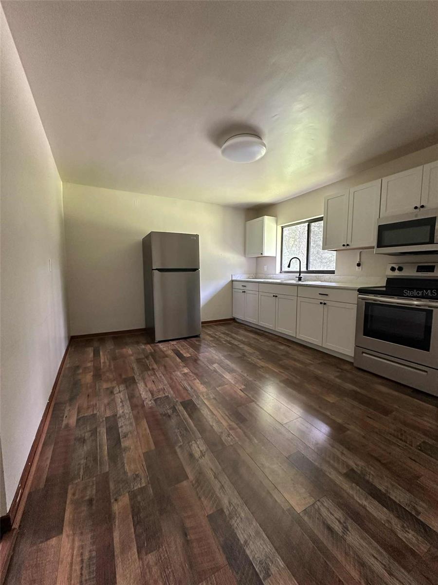 Image 8 of 18 For 208 26th Street