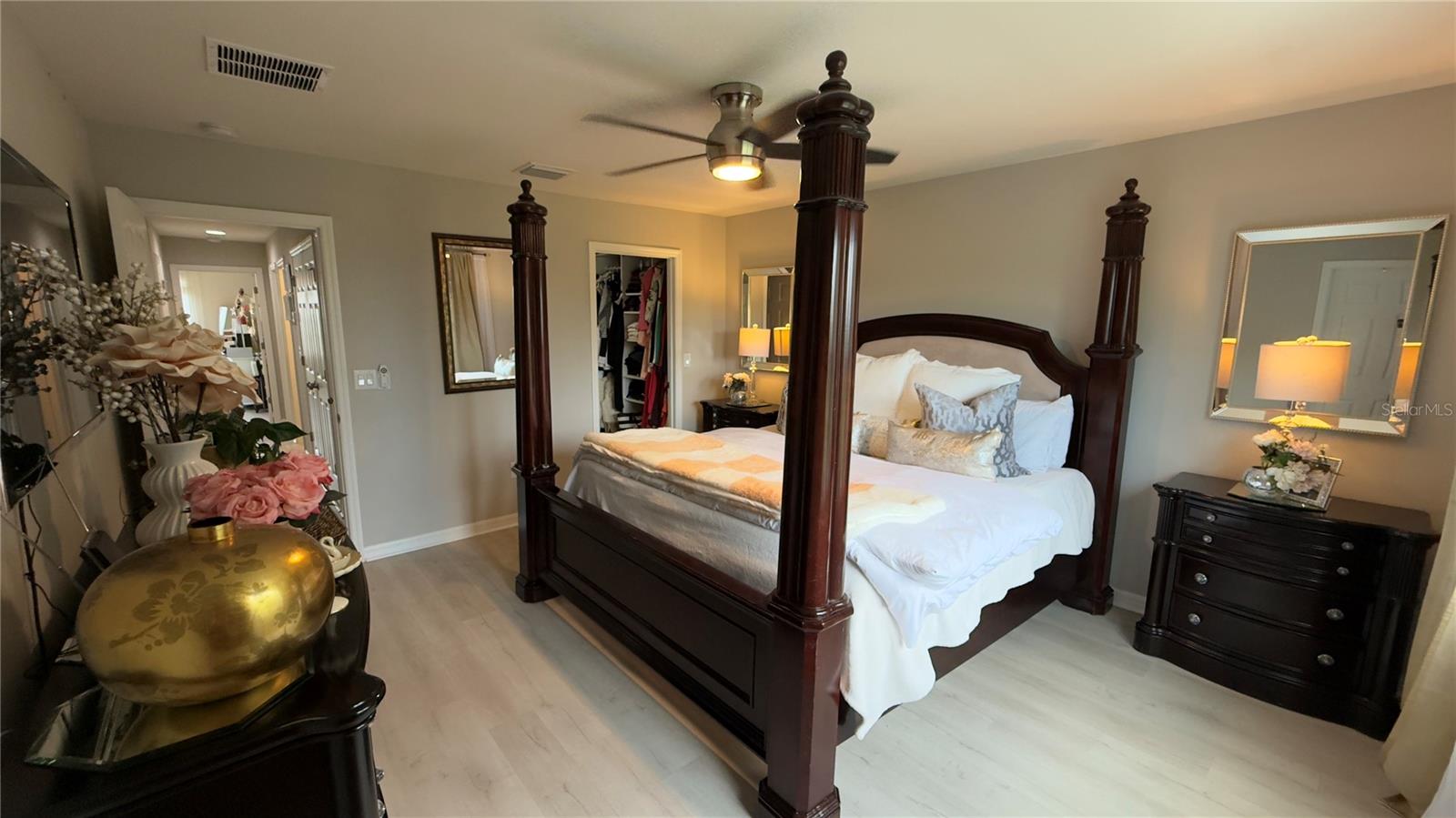 Listing photo id 13 for 7216 Grand Elm Drive