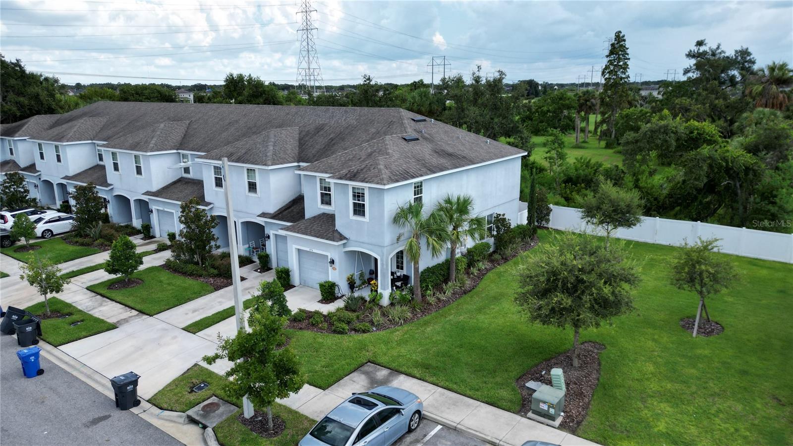 Listing photo id 27 for 7216 Grand Elm Drive