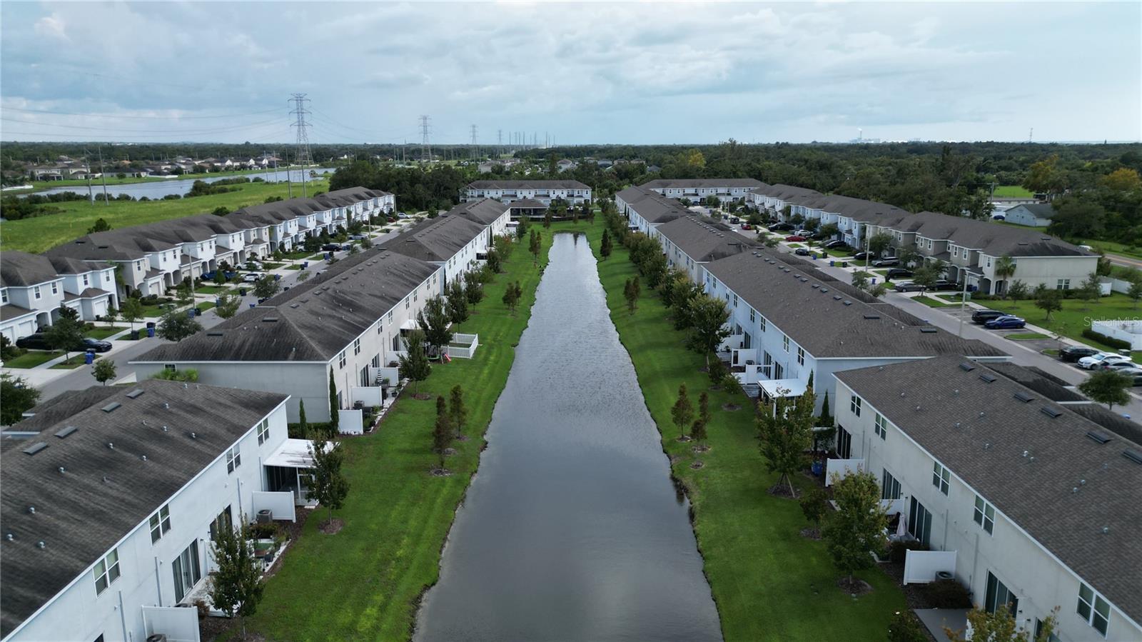 Listing photo id 28 for 7216 Grand Elm Drive
