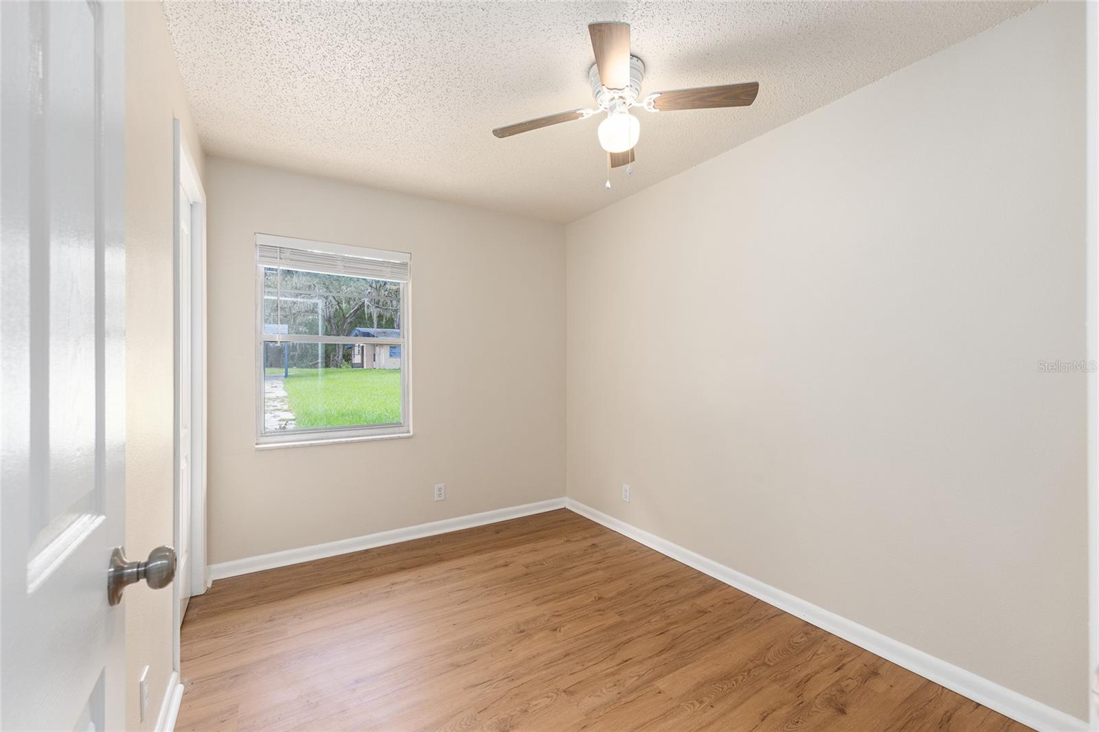 Listing photo id 31 for 1316 La Salle Street