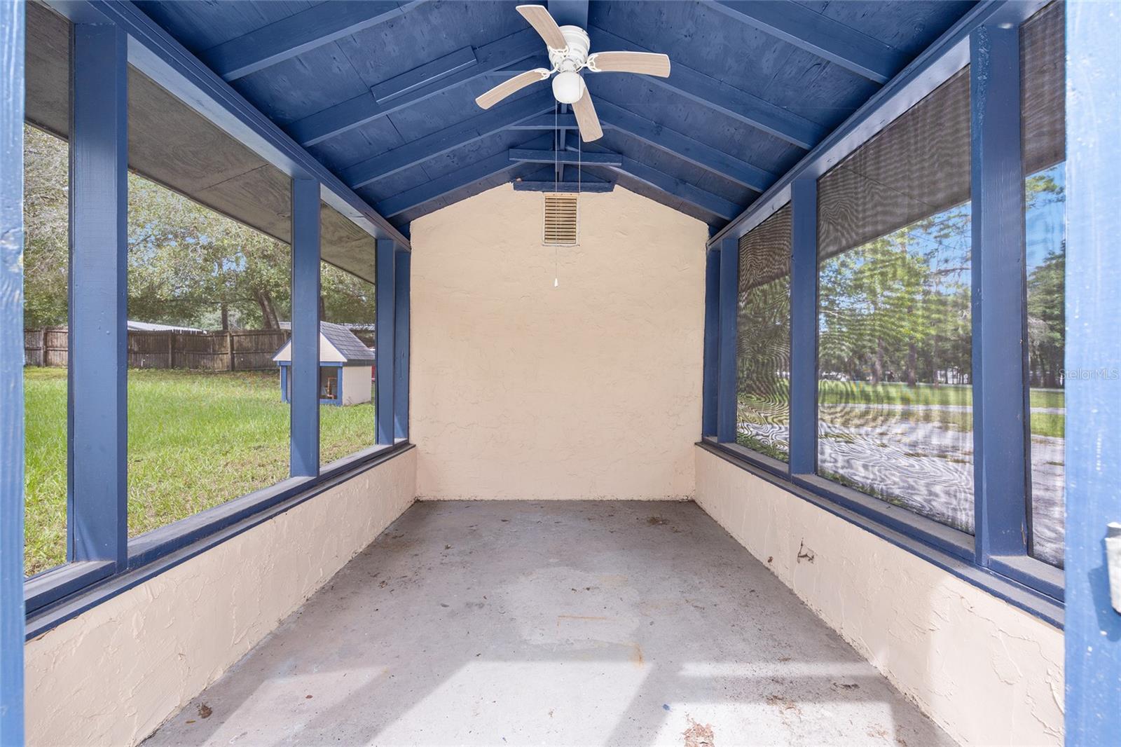 Listing photo id 34 for 1316 La Salle Street