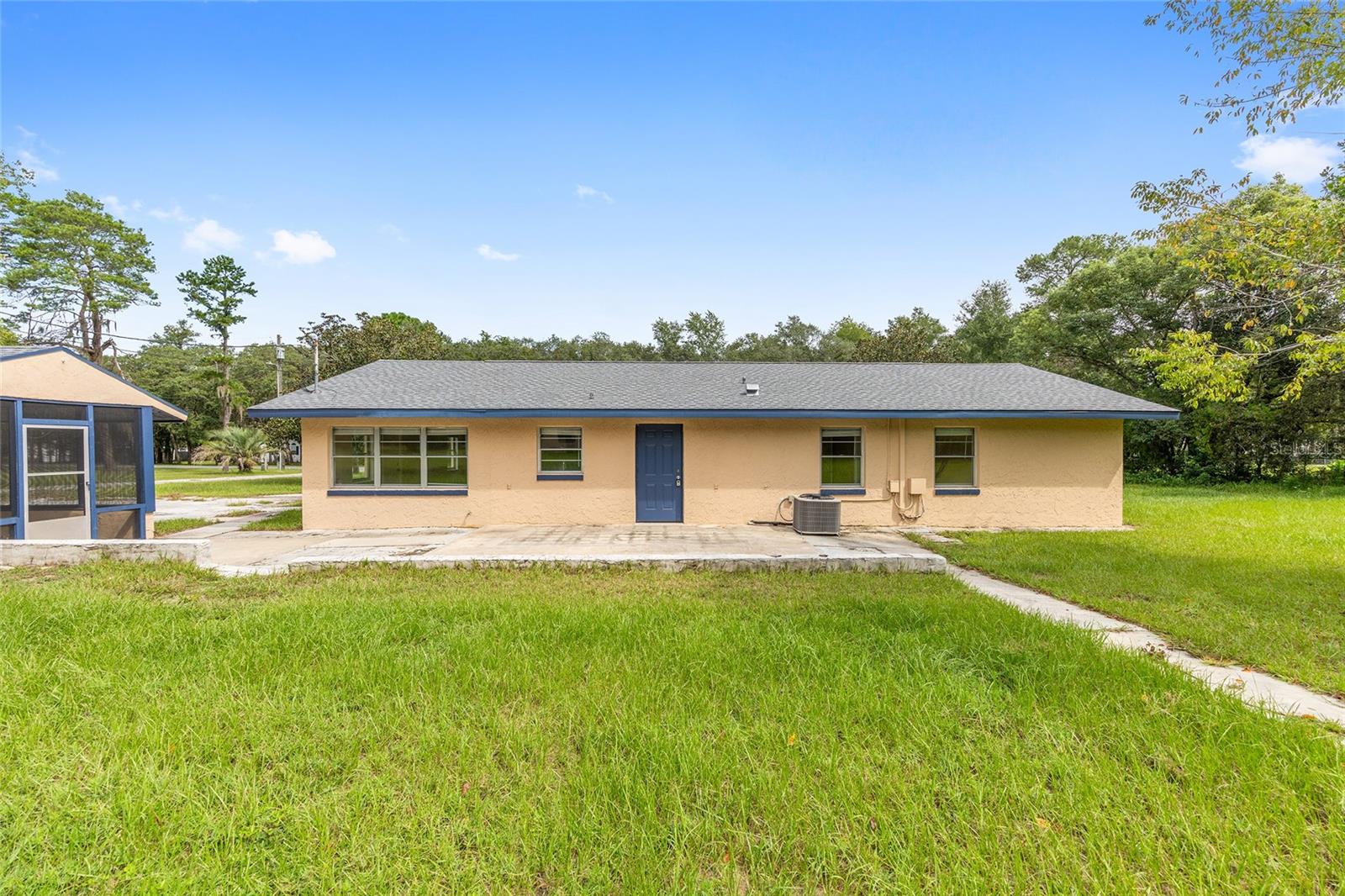 Listing photo id 35 for 1316 La Salle Street