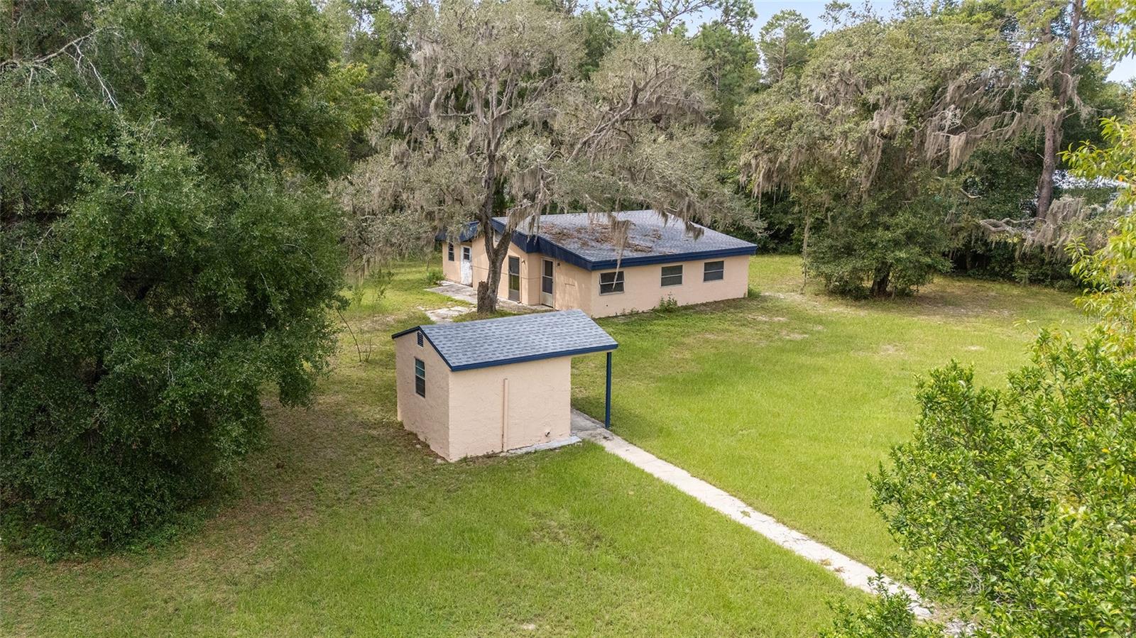 Listing photo id 3 for 1316 La Salle Street