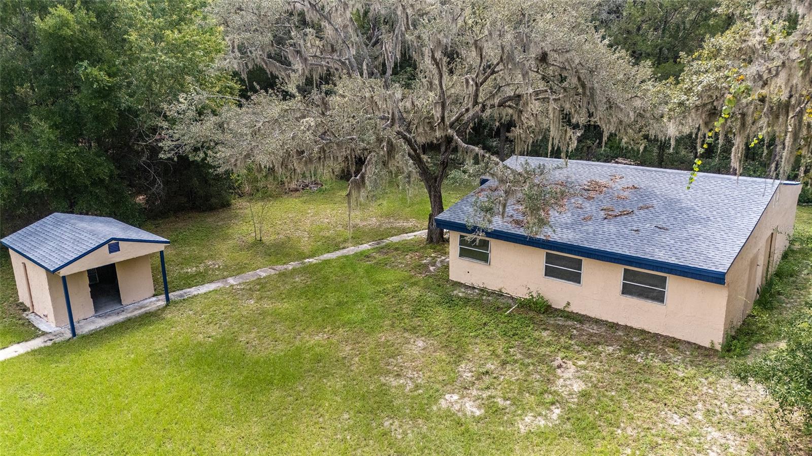 Listing photo id 48 for 1316 La Salle Street