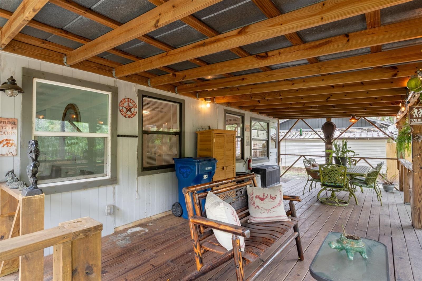 Listing photo id 29 for 353 Robin Hood Road