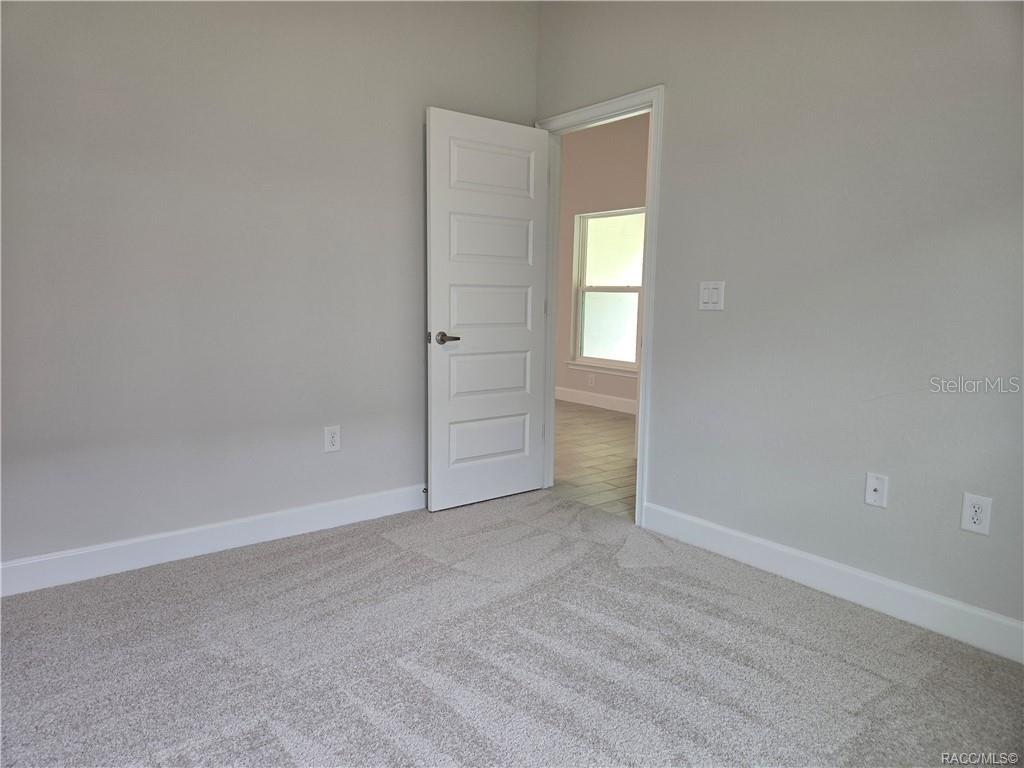 Listing photo id 9 for 1170 Heron Point Drive