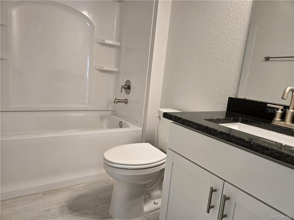 Listing photo id 11 for 1170 Heron Point Drive