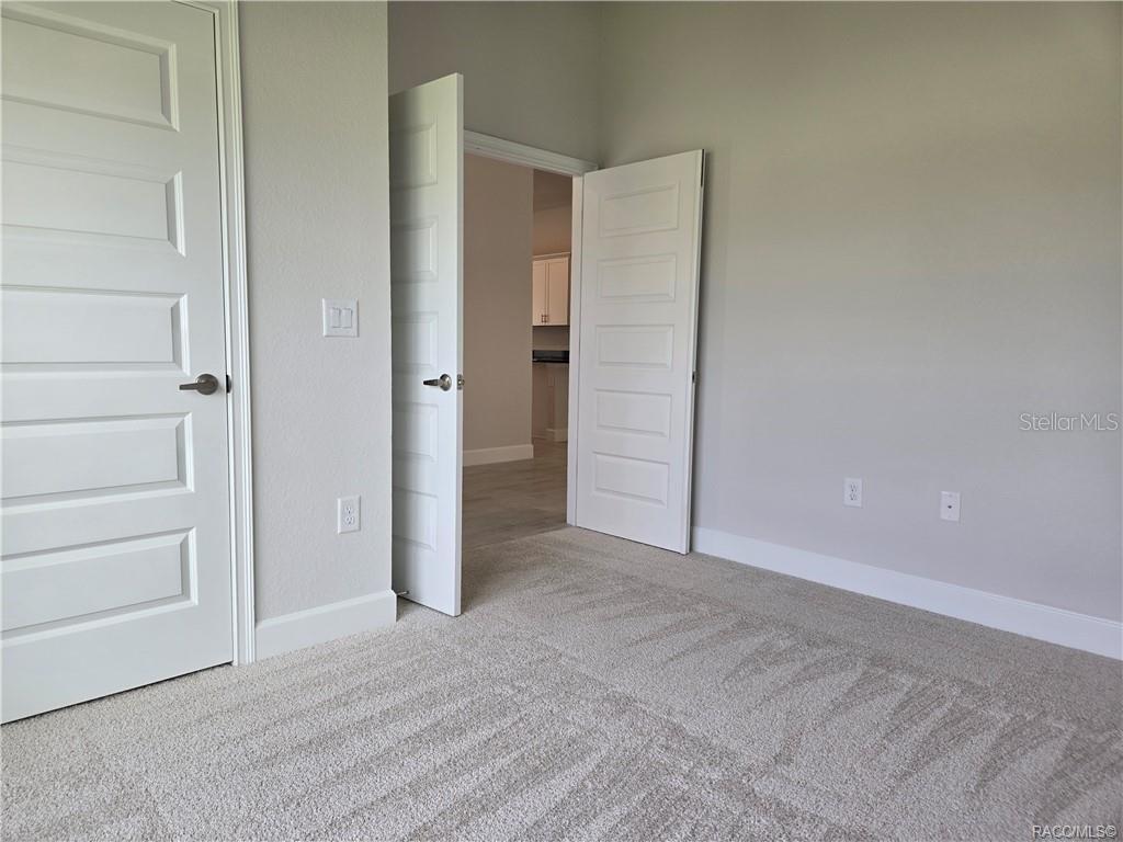Listing photo id 12 for 1170 Heron Point Drive