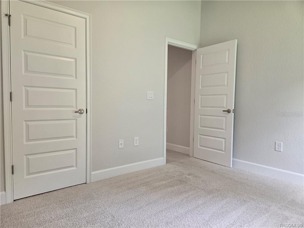 Listing photo id 14 for 1170 Heron Point Drive