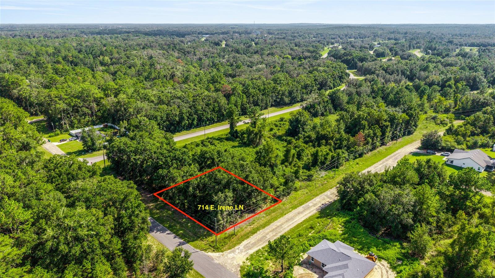 Listing photo id 0 for 714 Irene Lane