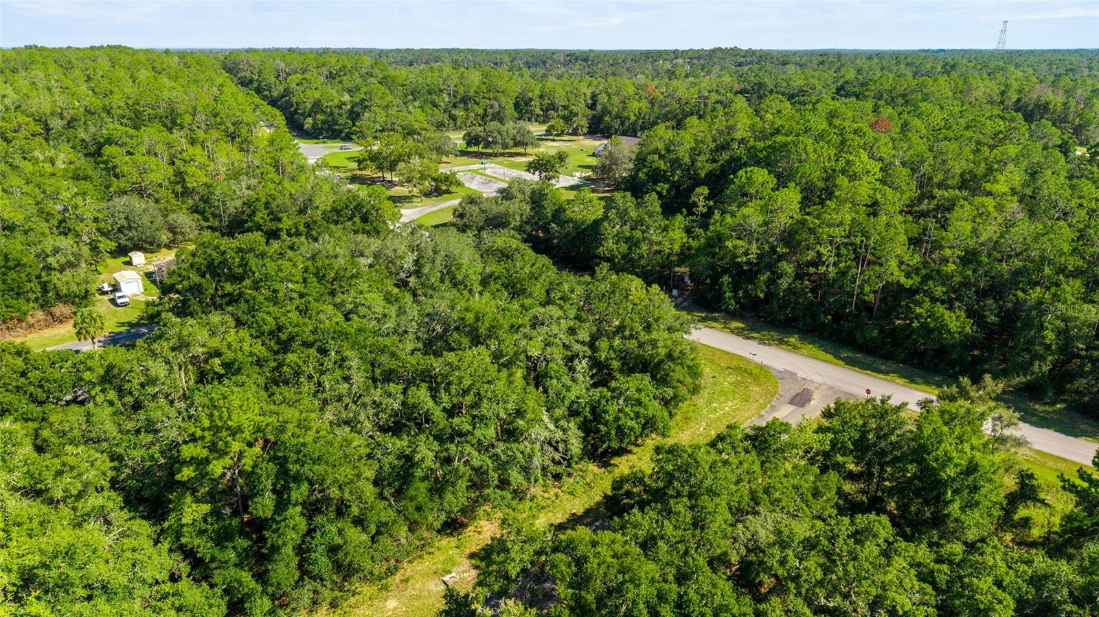 Listing photo id 1 for 11023 Glenda Terrace