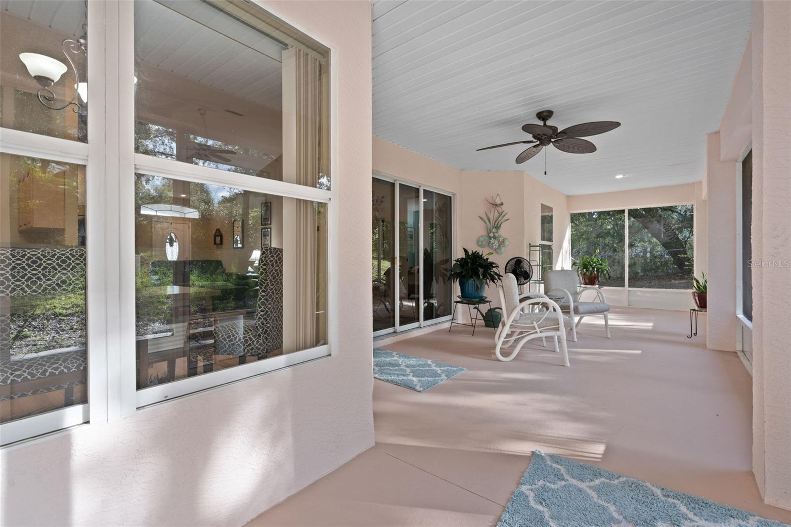Listing photo id 27 for 5702 Claremont Drive