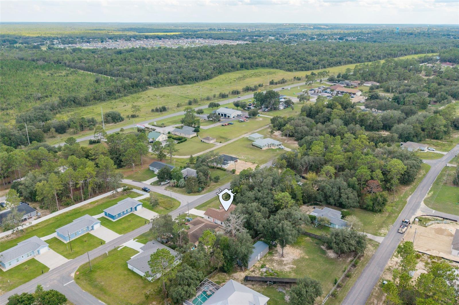 Listing photo id 40 for 5702 Claremont Drive