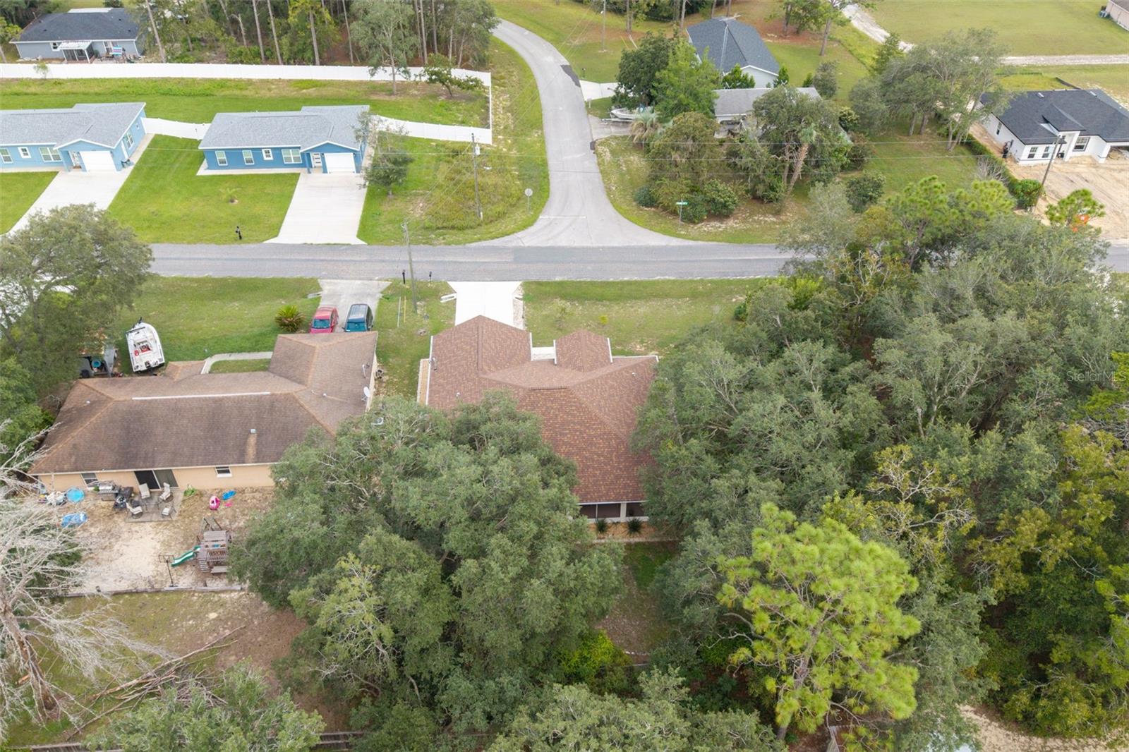 Listing photo id 48 for 5702 Claremont Drive