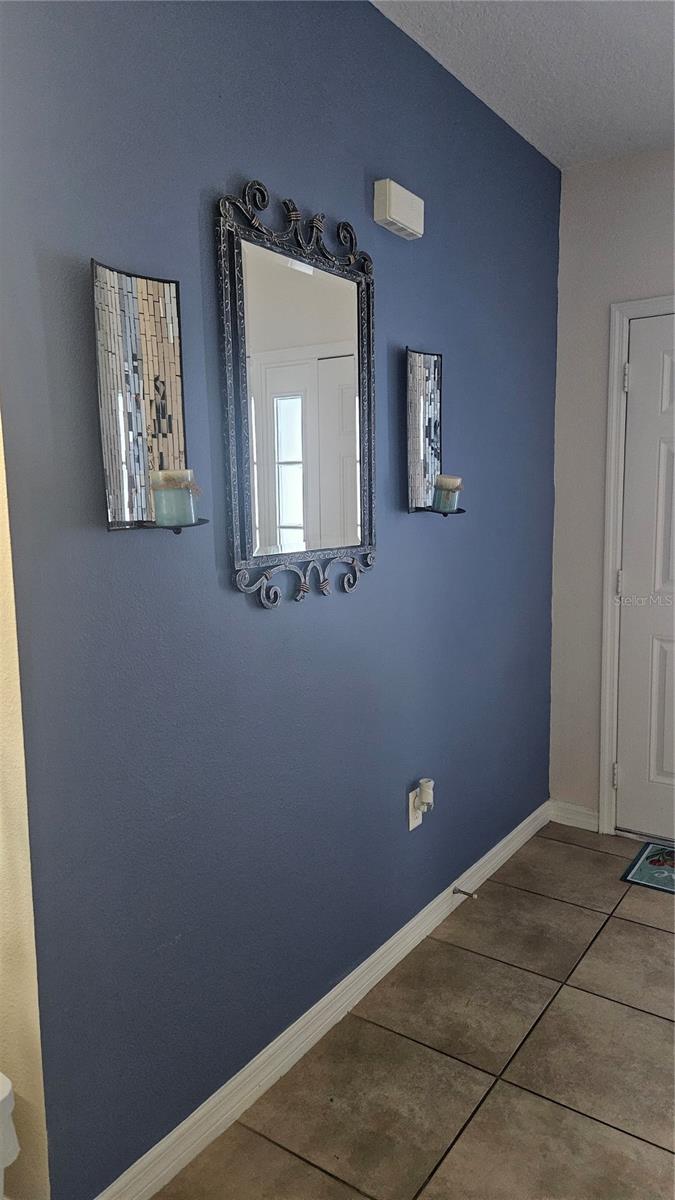 Image 10 of 46 For 833 Jefferson Boulevard