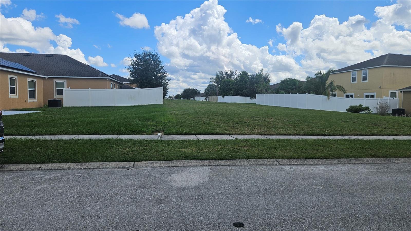 Image 2 of 7 For 833 Jefferson Boulevard