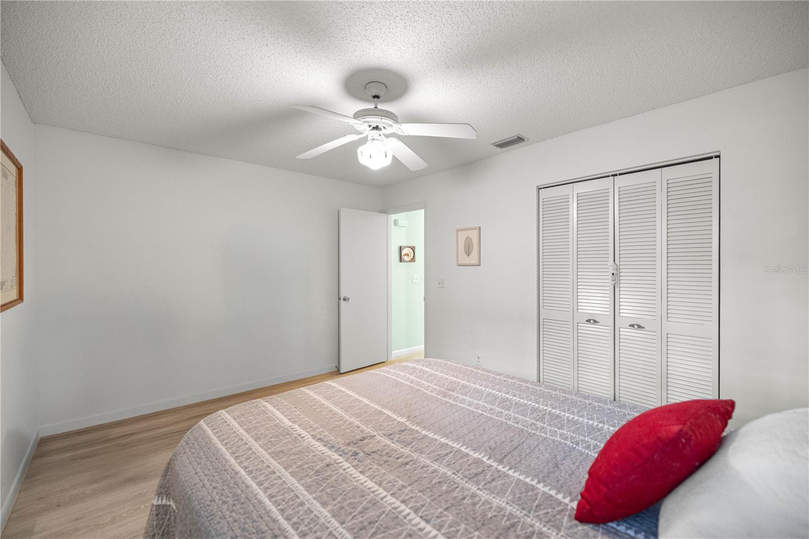 Image 16 of 22 For 9371 82nd Terrace B