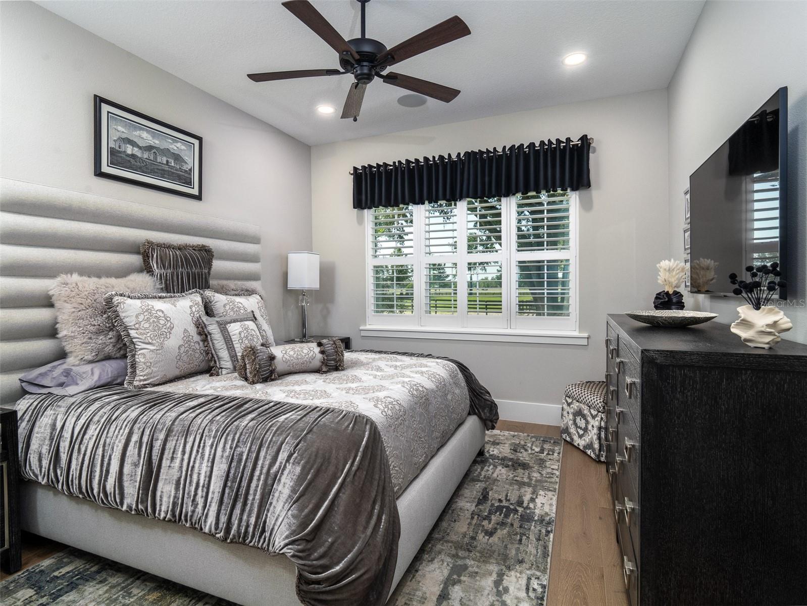 Image 17 of 53 For 12203 35th Street