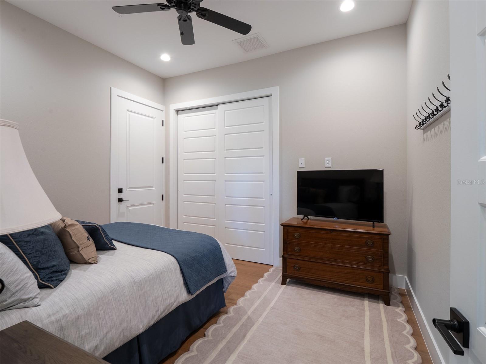 Image 23 of 53 For 12203 35th Street