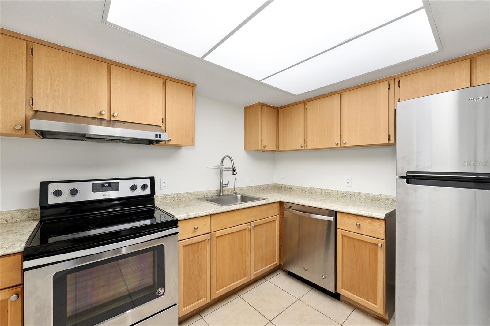 Image 11 of 35 For 588 Fairways Lane E101
