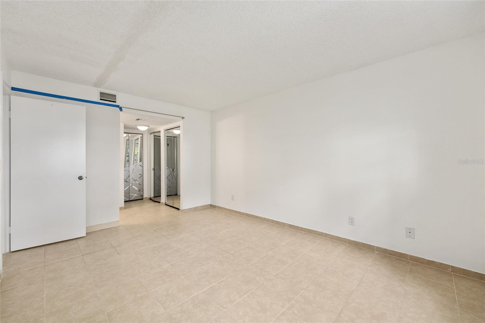 Image 16 of 35 For 588 Fairways Lane E101