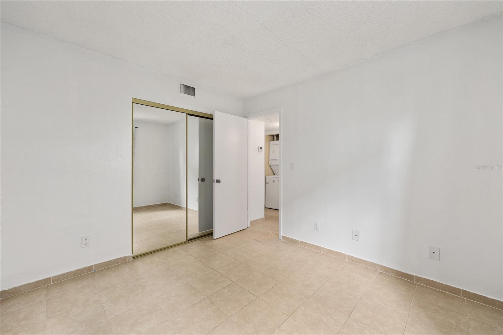 Image 20 of 35 For 588 Fairways Lane E101